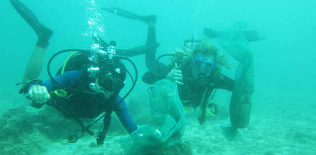 clean up dive malapascua